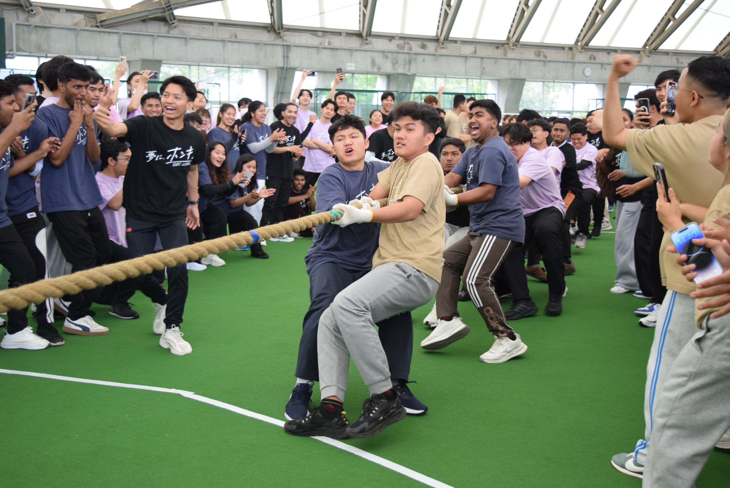 綱引き